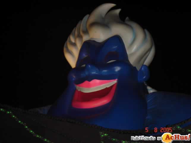 Imagen de Disneyland Paris  Cabalgata Noche Ursula